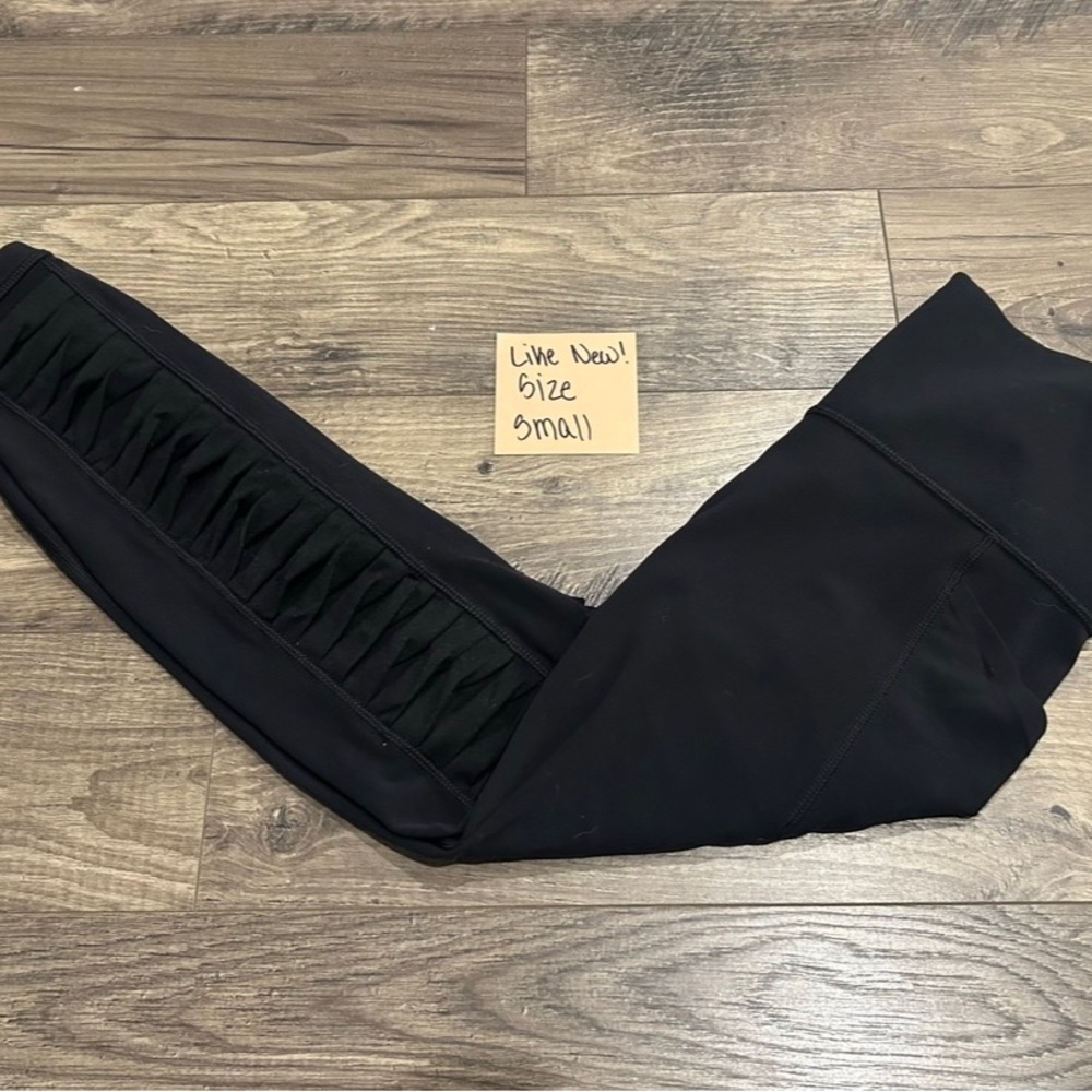 Like new! Athleta Leggings
